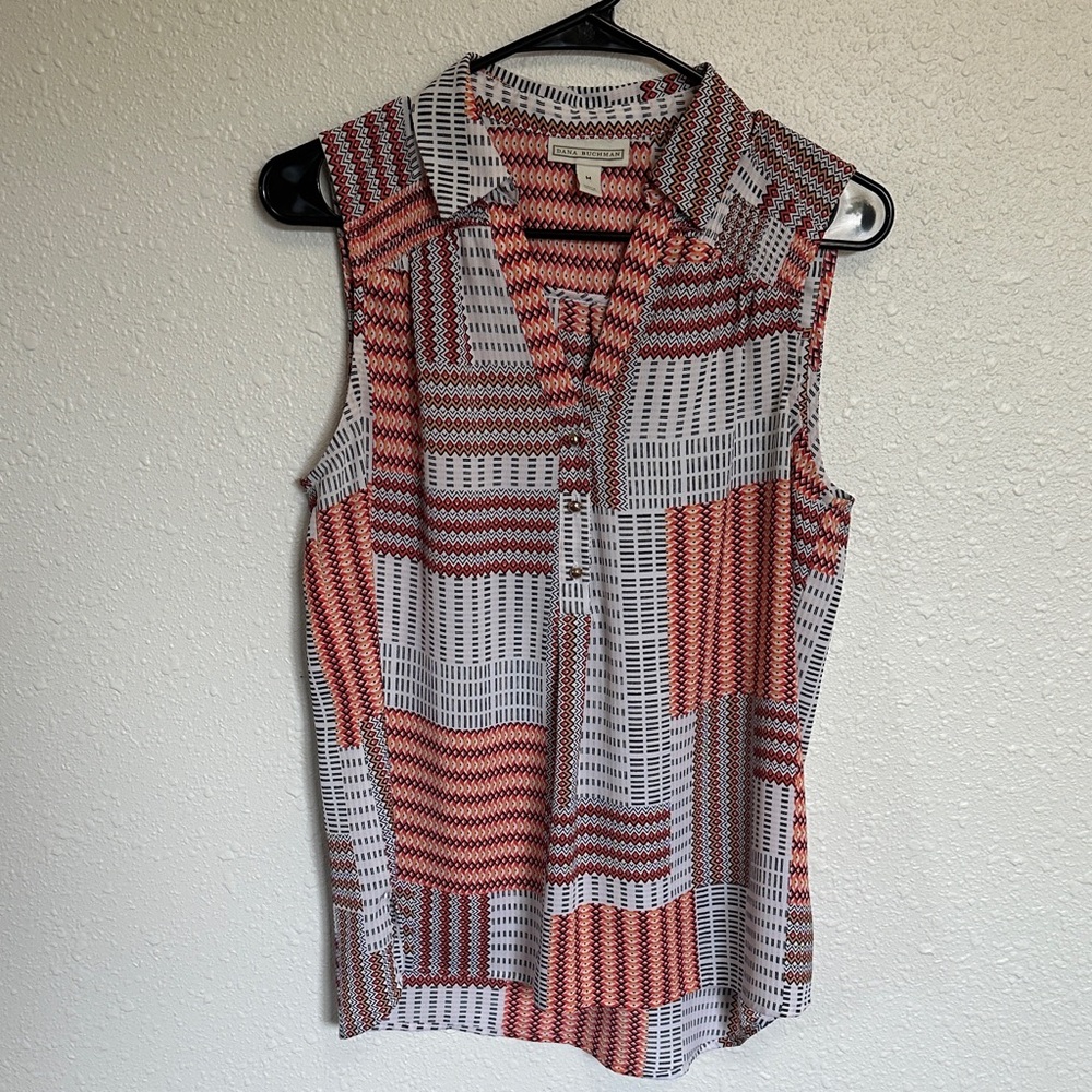 Dana Buchman Red and White Sleeveless Quarter Button Shirt Size Medium - Picture 3 of 11